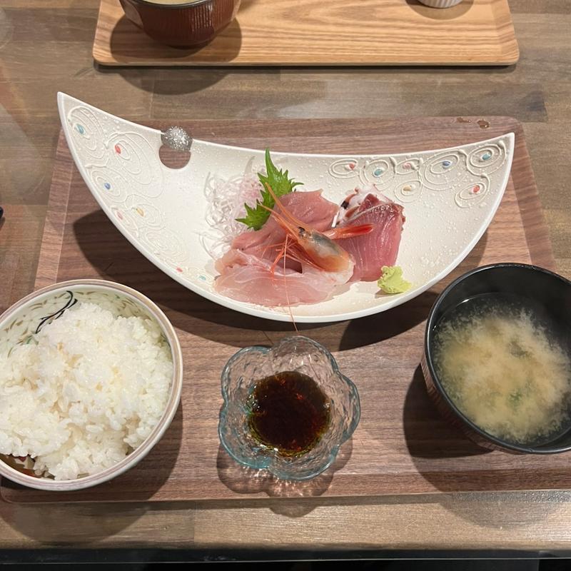 刺身定食(食楽キッチン 熱海銀座店)