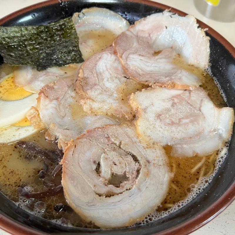 大盛焼豚ラーメン(とろく黒亭 )