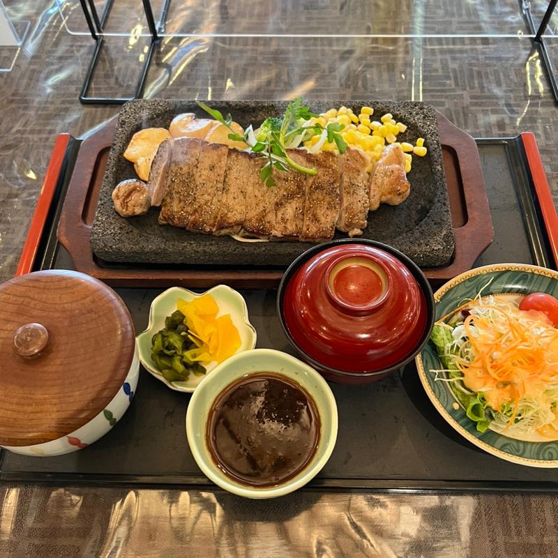 牛サーロインスタミナ溶岩焼(東武藤が丘カントリー倶楽部レストラン )