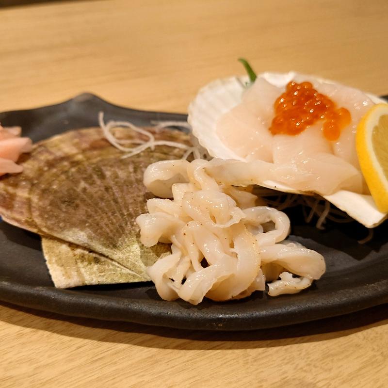 活ホタテ(刺身)(石と肴 地雷也 )