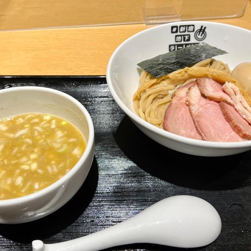 (#新宿地下ラーメン)
