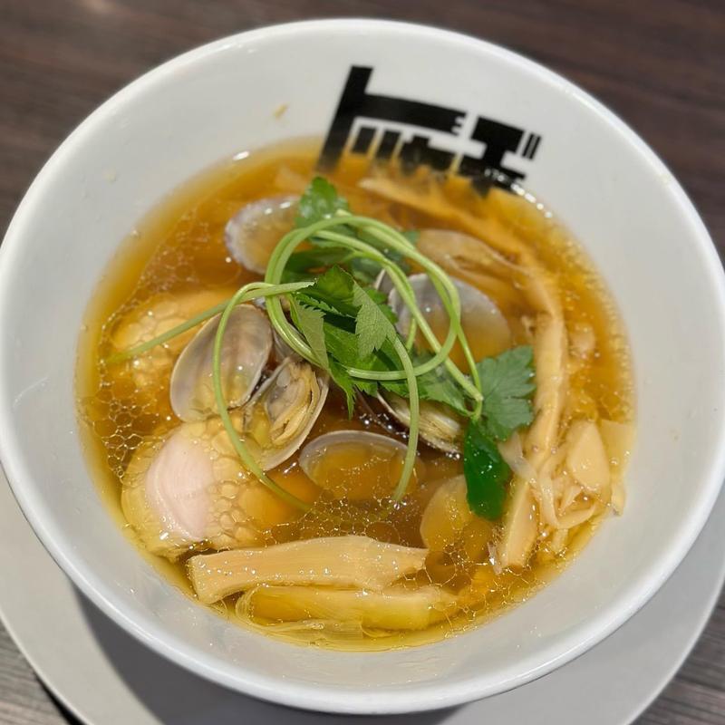 魚貝白醤油らぁめん(らぁめん トリカヂ イッパイ )