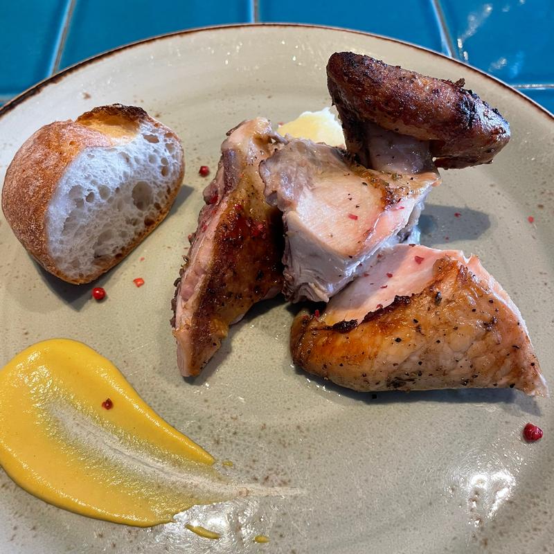 ロッティサリーチキン(ROTISSERIE BLUE)