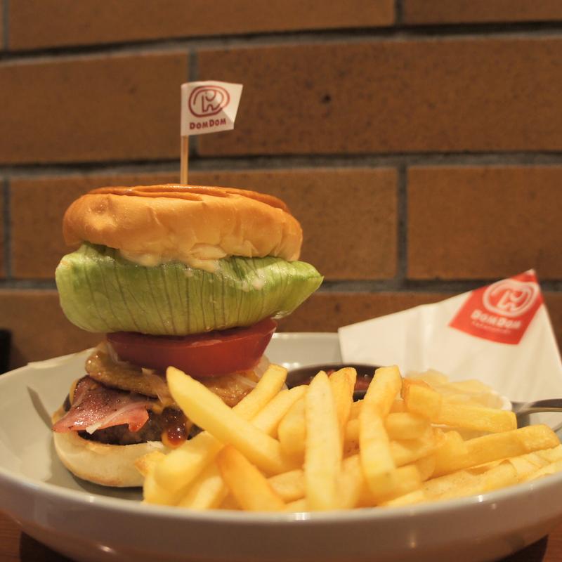 和牛バーガー ベーコンエッグチーズ(ドムドムハンバーガーPLUS)