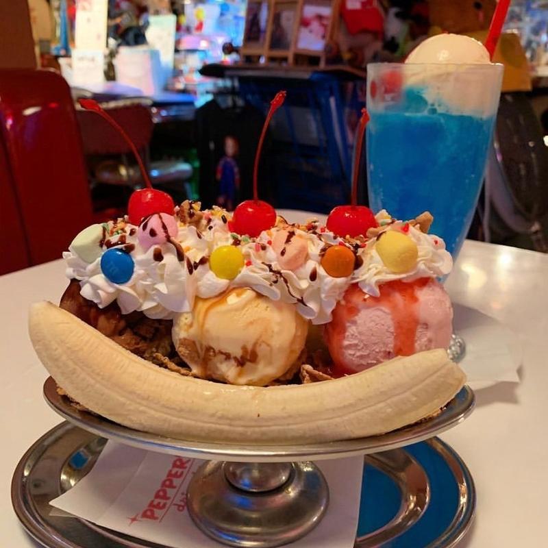 バナナスプリット(PEPPERS DRIVE-IN)