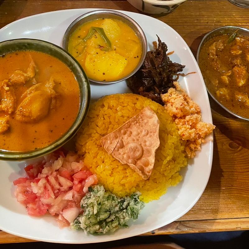 (カレーや デッカオ )