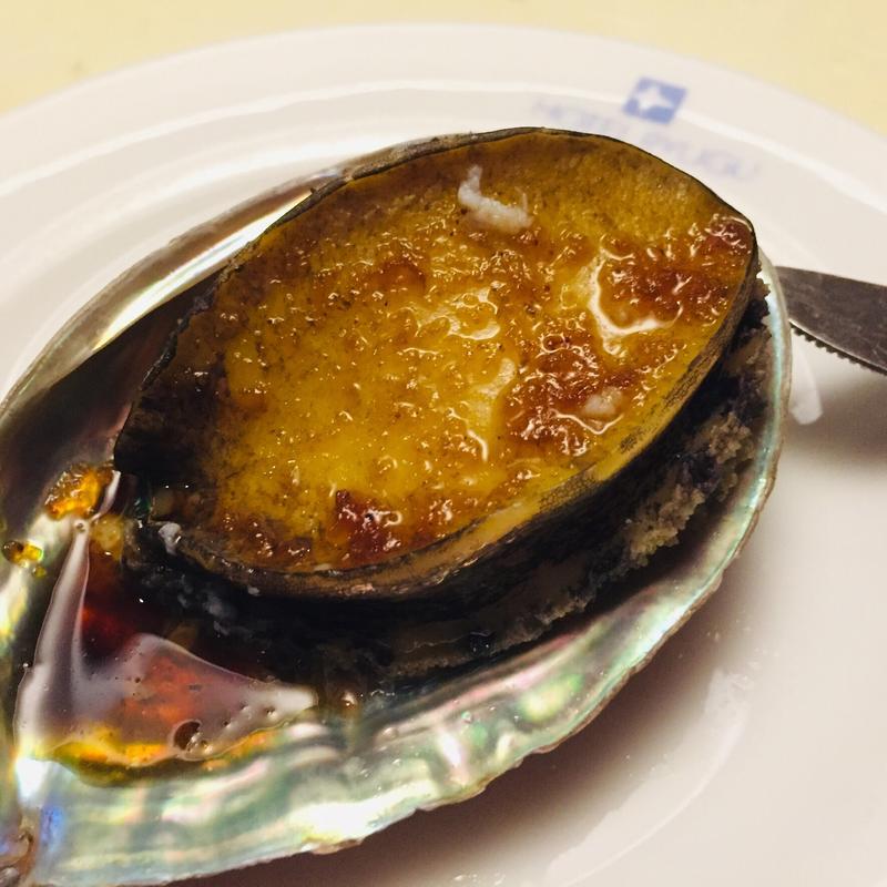 黒鮑の陶板焼き(ホテル 竜宮)