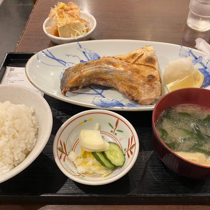 ぶりかま塩焼き定食(巣鴨ときわ食堂 駒込店)