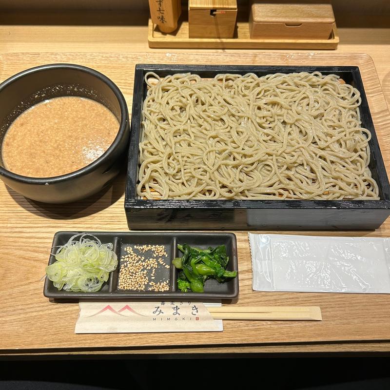 ごまだれ板せいろ　大盛(蕎麦きり みまき)