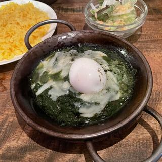 チーズ&エッグカレー(ほうれん草)(ヨゴロウ （YOGORO）)