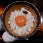 トリュフを添えた濃厚卵かけご飯(入鹿TOKYO)