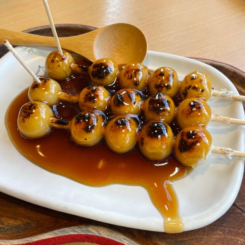 みたらし団子(加茂みたらし茶屋 （かもみたらしちゃや）)