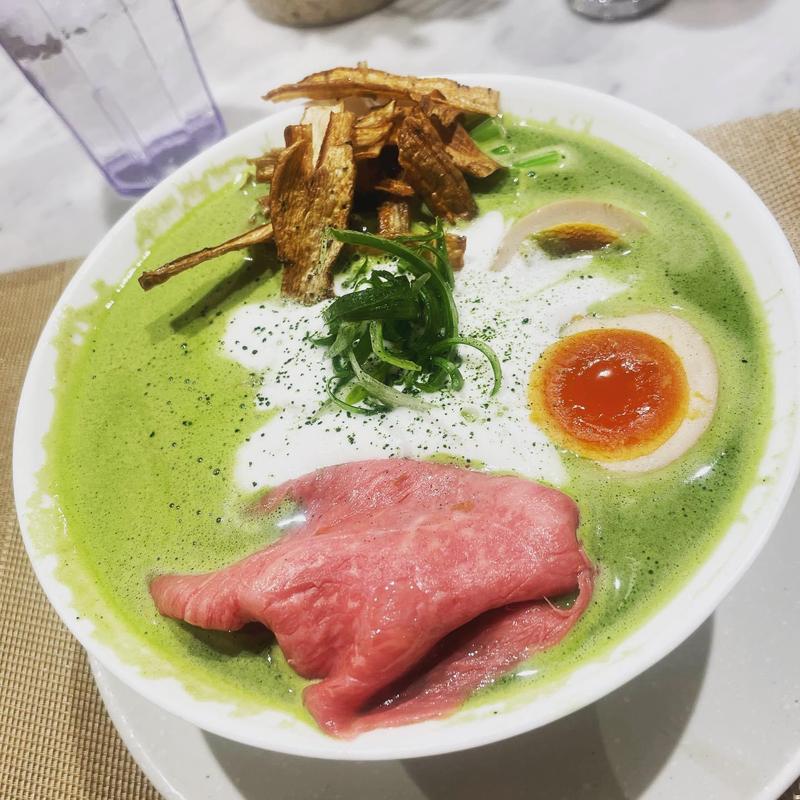 和牛ローストビーフのせ抹茶白湯ラーメン(がふうあん )