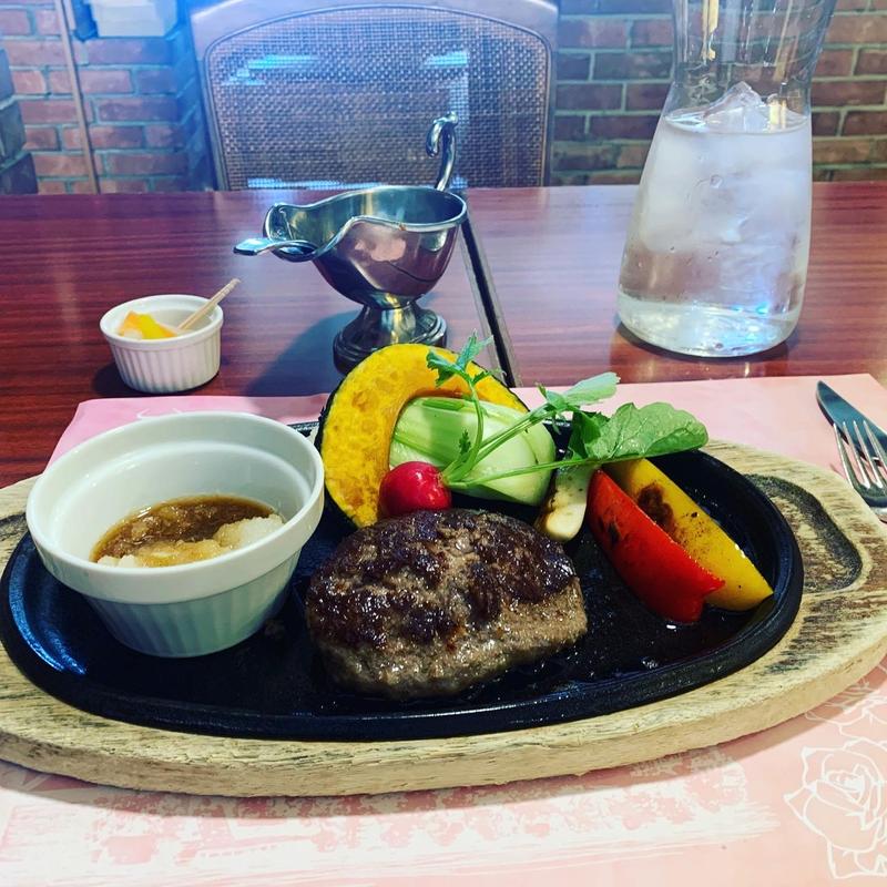 米沢牛100%のハンバーグ野菜添え(レストラン栗の里 厚木店)