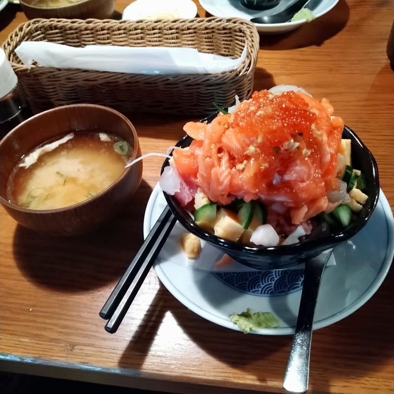 わさびのバラちらし(神保町　すしわさび)