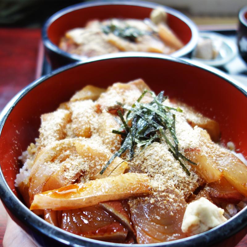 づけ丼(どんとこい)