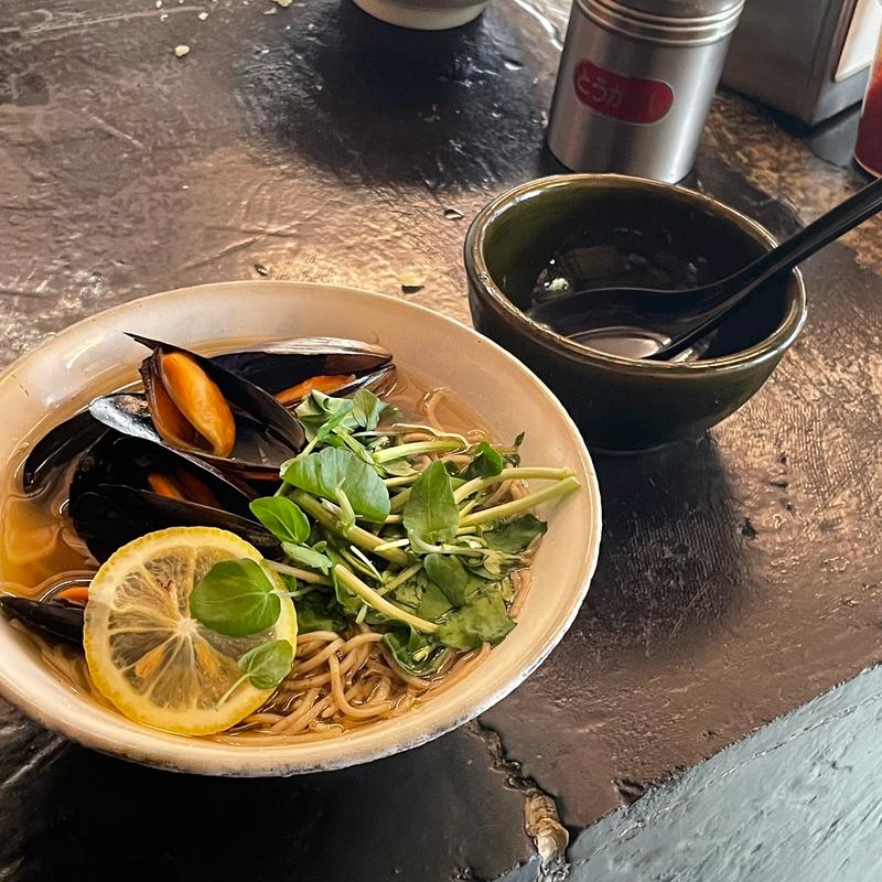 ムール貝酒蒸しにしてクレソン(suba (すば))