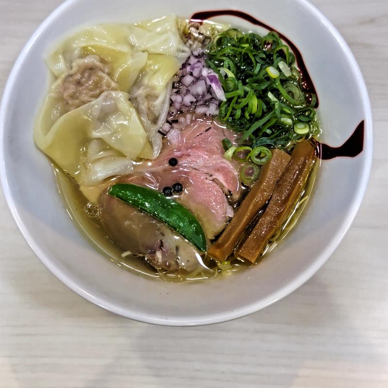 ワンタン麺(塩)(麺や魁星)