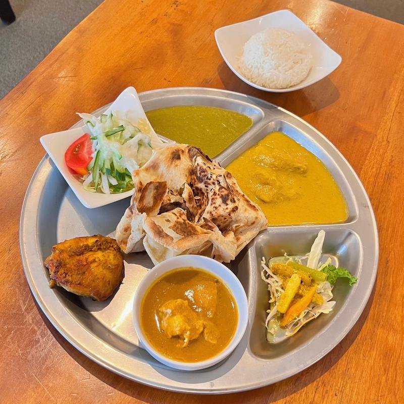 パロタセット カレー3種 オプション:ジャスミン S(こだわりのインド・ネパール食堂 マーダル)