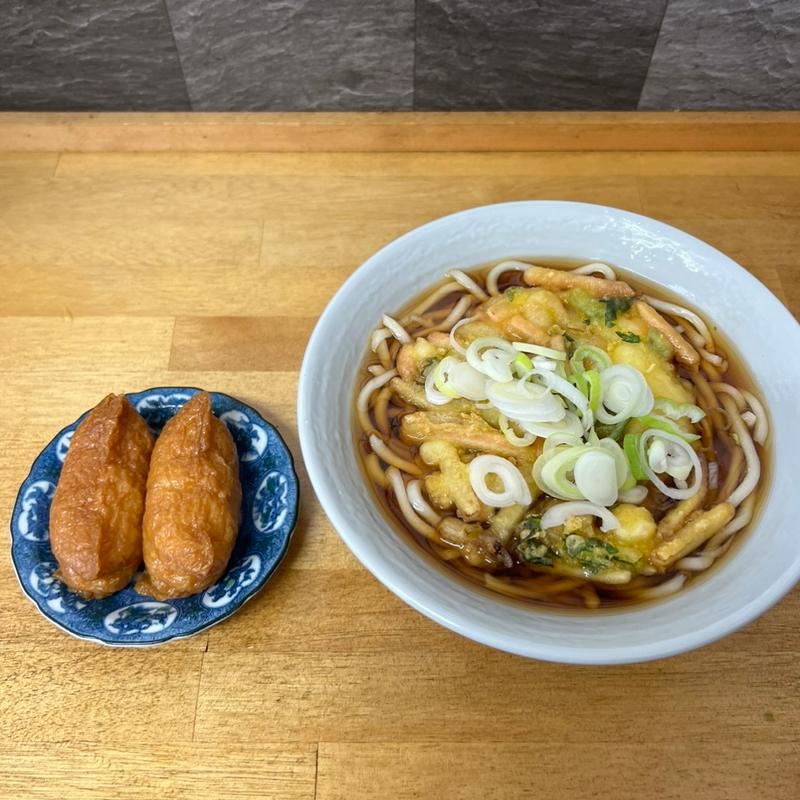 かき揚げうどん、稲荷(戸隠 （トガクシ）)