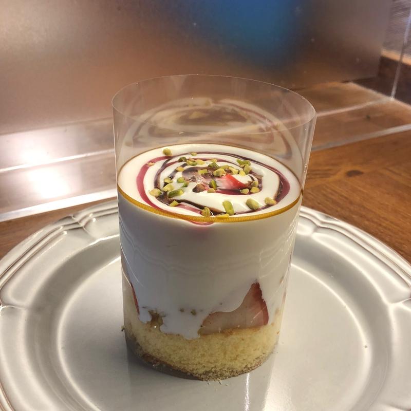 雪どけ 苺ケーキ〜とろけるクリーム〜(オリーブの丘 保塚店)