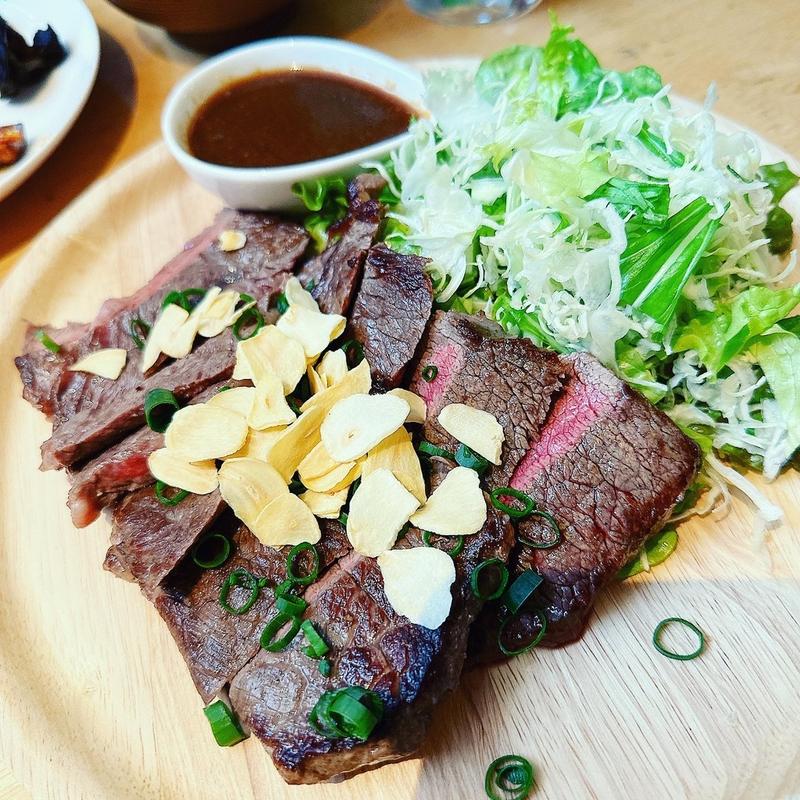 ステーキ定食(写真は200g)(お肉とお惣菜 mama's きっちん LUCE)