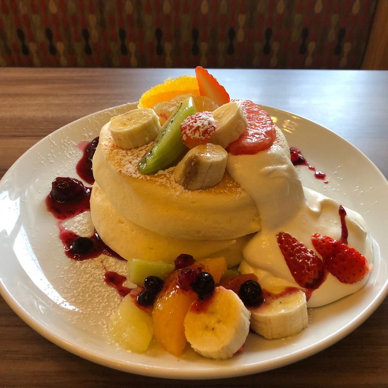 フレッシュフルーツのリコッタパンケーキ(高倉町珈琲 柏の葉店)
