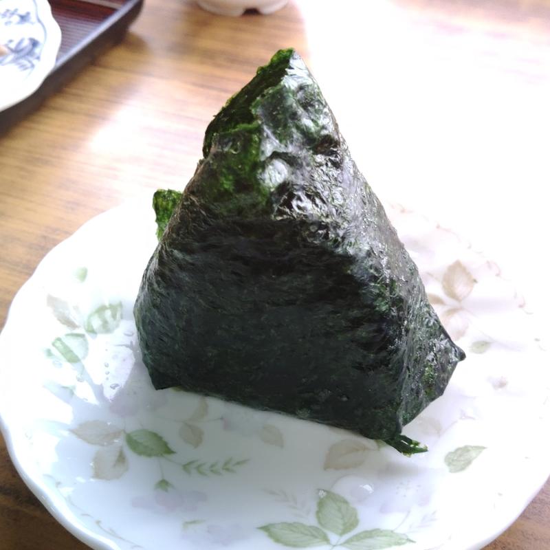 おにぎり(鮭)(仙岩峠の茶屋)