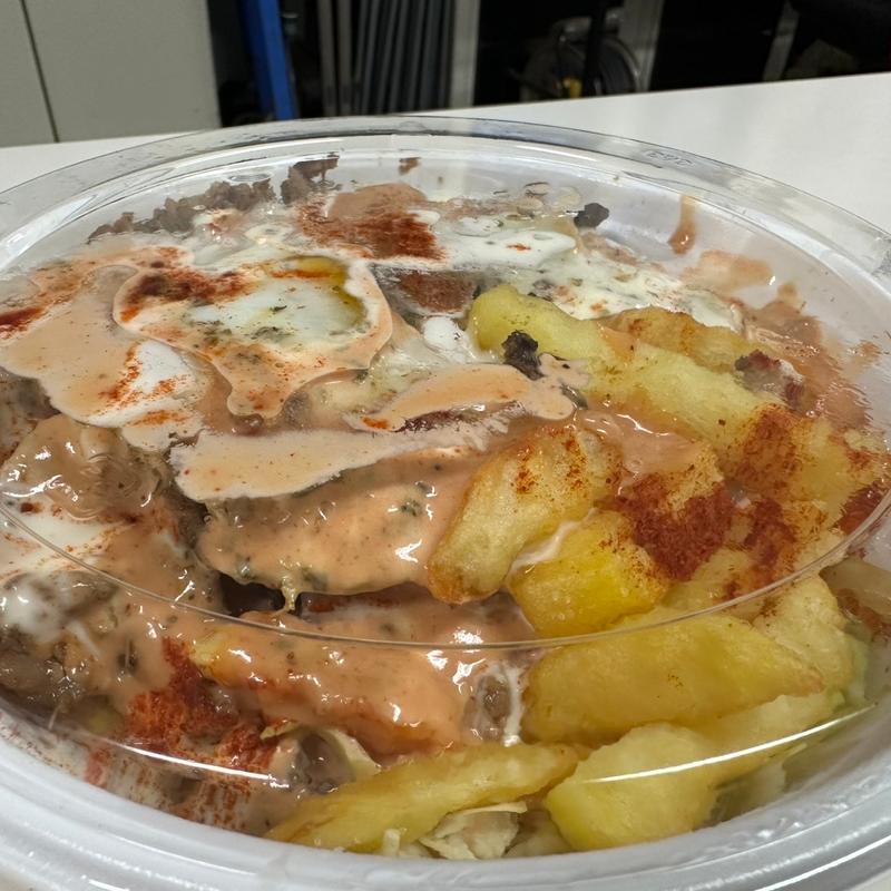 ケバブ丼(M) ビーフ激辛　トッピングチーズ(EFELIF KEBAB)