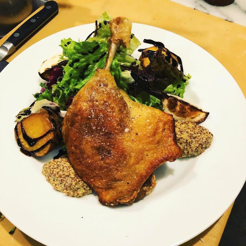 鴨のコンフィ(レストラン ボンジョリーナ 高円寺)