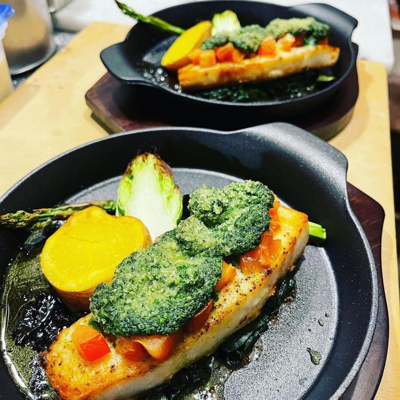 カジキマグロのオーブン焼き(レストラン ボンジョリーナ 高円寺)