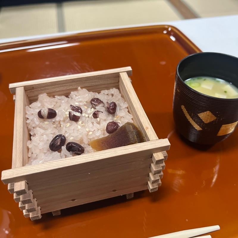 (萬重 （まんしげ）)