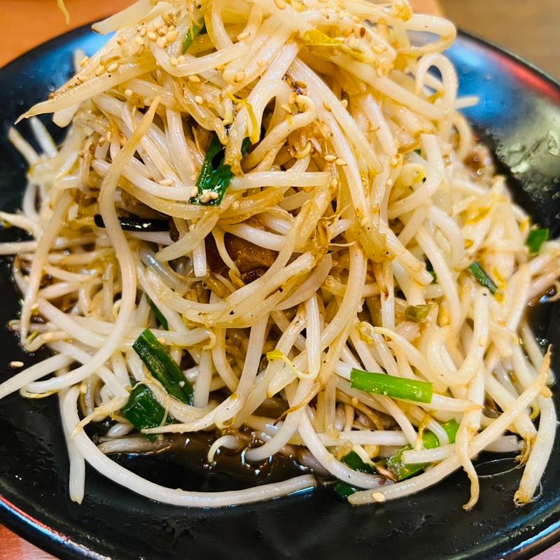 メガもやし炒め(新橋やきとん新習志野店)