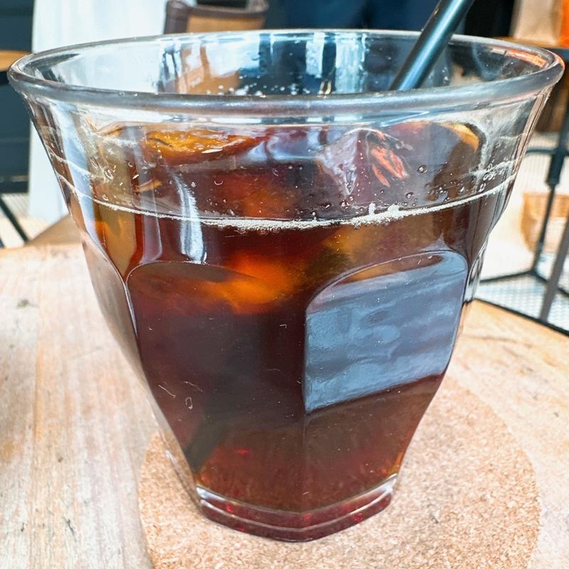 アイスコーヒー(Okusawa Factory Coffee and Bakes)