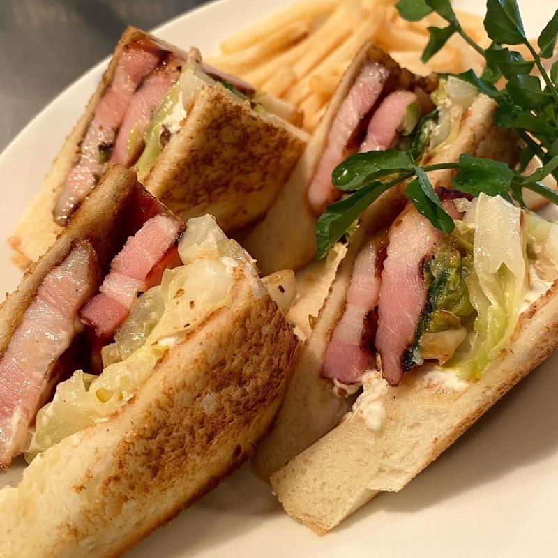 春キャベツと厚切りベーコンサンドイッチ(ホームワークス 広尾店 （Homework's）)