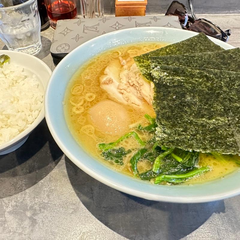 チャーシュー麺、味玉、ライス(ichinori)