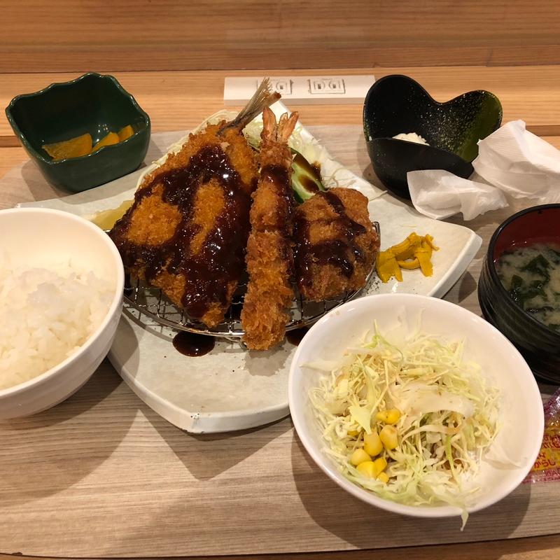 MIXフライ定食(富士山の頂きます)