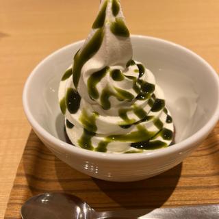 抹茶 あずきソフトクリーム(さち福やCAFE グランエミオ所沢店)