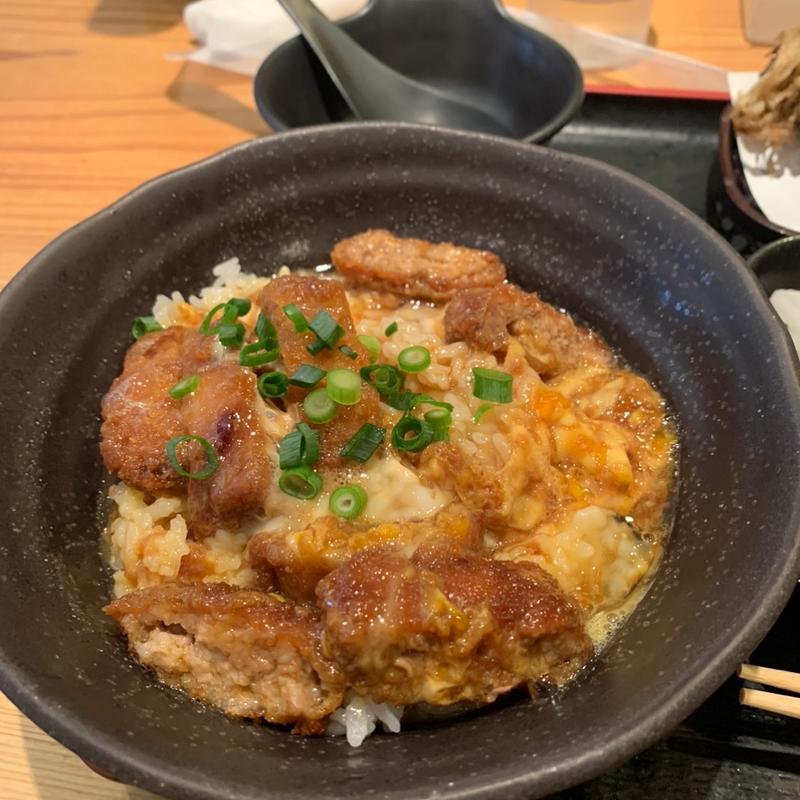 カツ丼(うどんひだか )