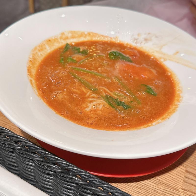 とまとカレーらーめん(真っ赤なラーメン とまこ 三宮センタープラザ店)