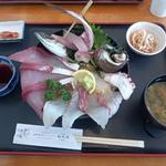 関の海鮮丼(関あじ関さば館 )