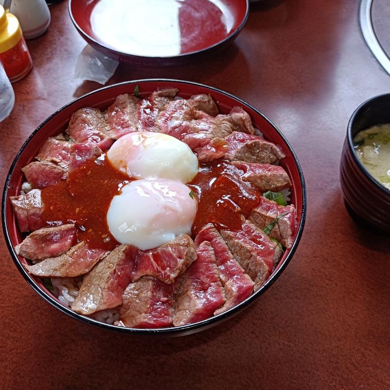気まぐれあか牛丼(やま康 （やまやす）)