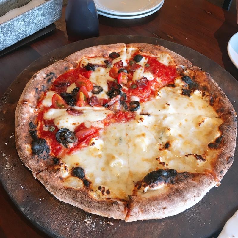 ハーフ＆ハーフ（マリナーラとクアトロ）(檪の丘 （クヌギノオカ）)