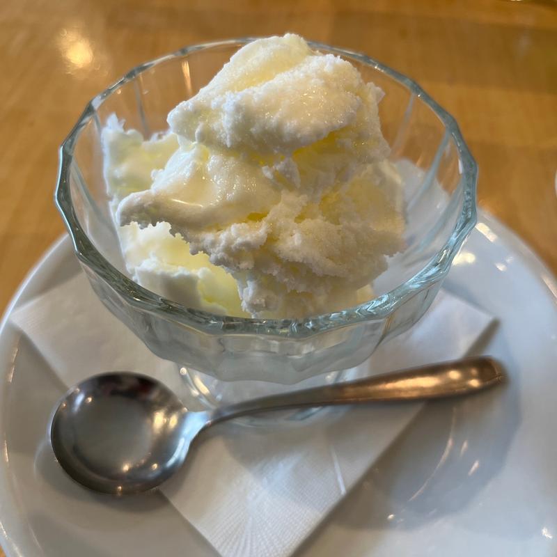 チーズ職人のミルクジェラート&ホエージャム(good cheese good pizza)