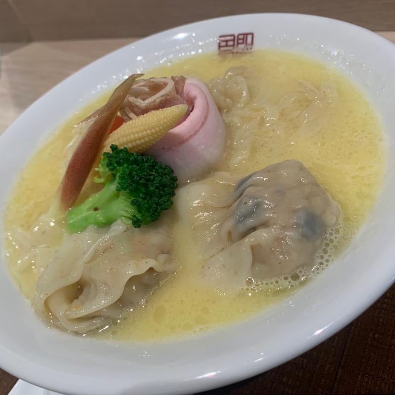 鶏白湯 塩　大盛　特大生姜香るワンタン(中華そば 色即是空)