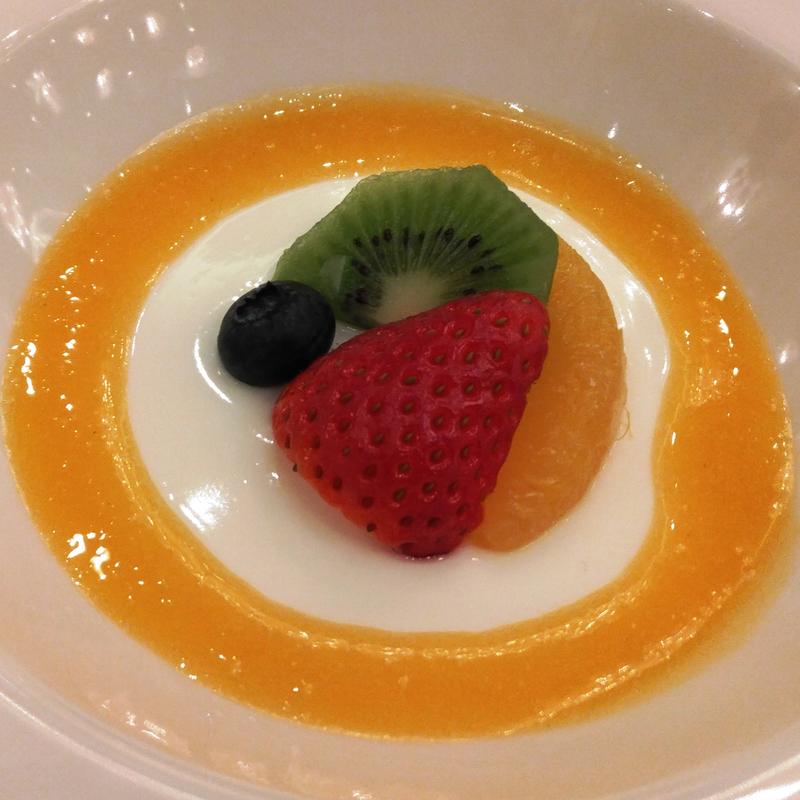 パンナコッタとフルーツ(江陽グランドホテル )