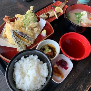 天ぷら定食（＋780円漁師汁）(浜ゆう)