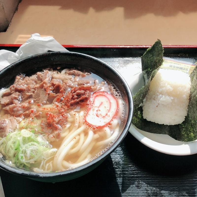 肉うどん　おにぎり(道の駅 カモンパーク新湊 )
