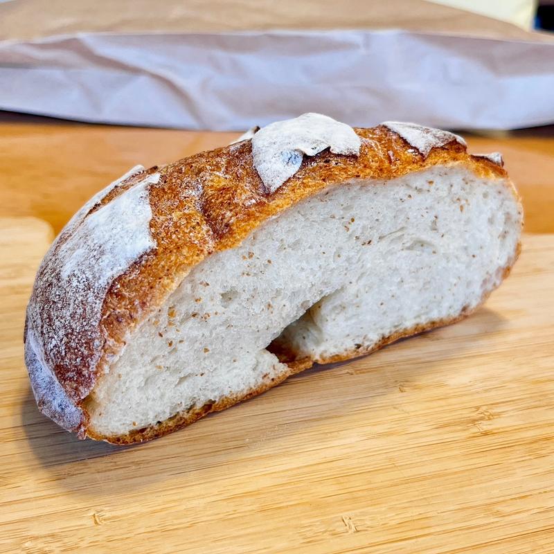 柔らかい胚芽のカンパーニュ(バックシュトゥーベ ツオップ （Backstube Zopf）)