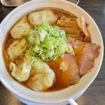 醤油わんたん麺